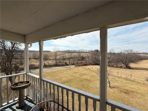 $329,000 | 7561 Snake Creek Road, Hillsville, VA 24343