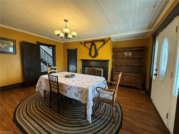 $329,000 | 7561 Snake Creek Road, Hillsville, VA 24343