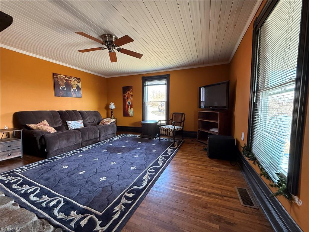 7561 Snake Creek Road Hillsville, VA 24343 - Photo 37 of 50