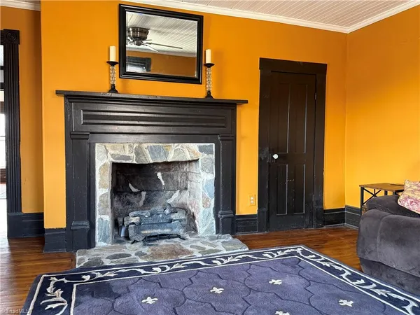 $329,000 | 7561 Snake Creek Road, Hillsville, VA 24343