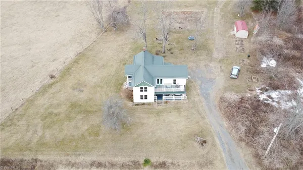 $329,000 | 7561 Snake Creek Road, Hillsville, VA 24343