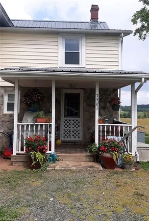 $329,000 | 7561 Snake Creek Road, Hillsville, VA 24343