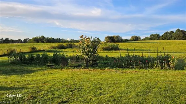 $329,000 | 7561 Snake Creek Road, Hillsville, VA 24343