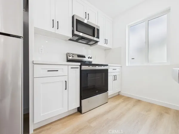 $2,725 | 748 Newport Avenue, Unit 6, Long Beach, CA 90804