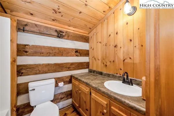 $618,000 | 372 Homestead Road, Todd, NC 28684