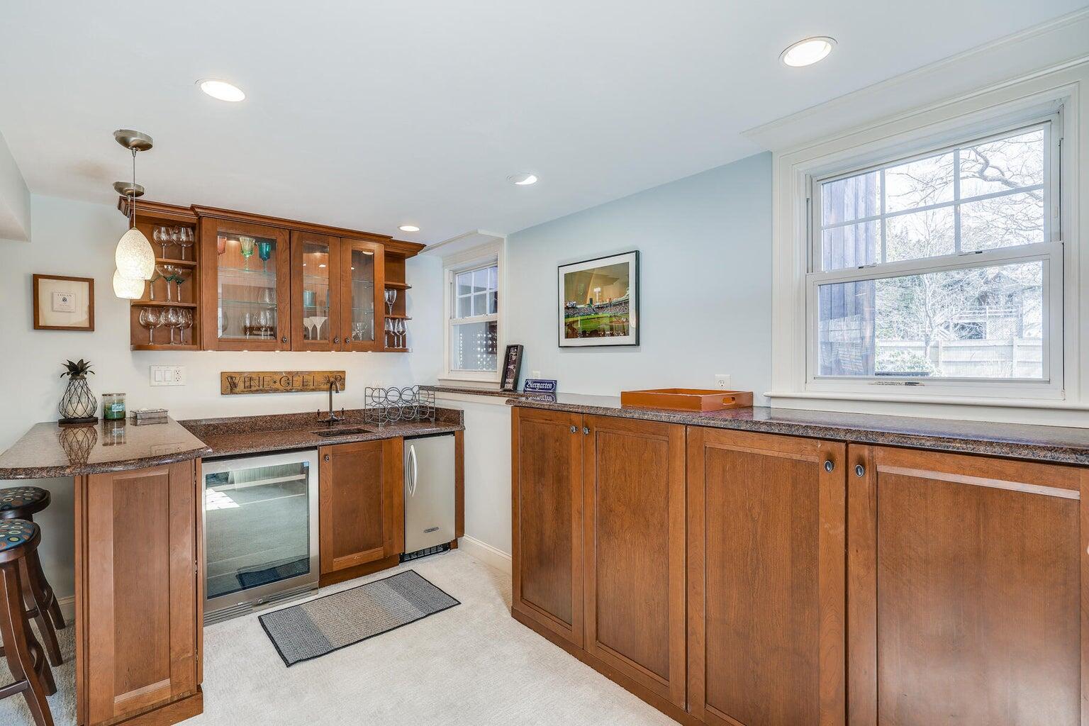 80 Pilgrim Road Dennis, MA 02638 - Photo 19 of 40 29