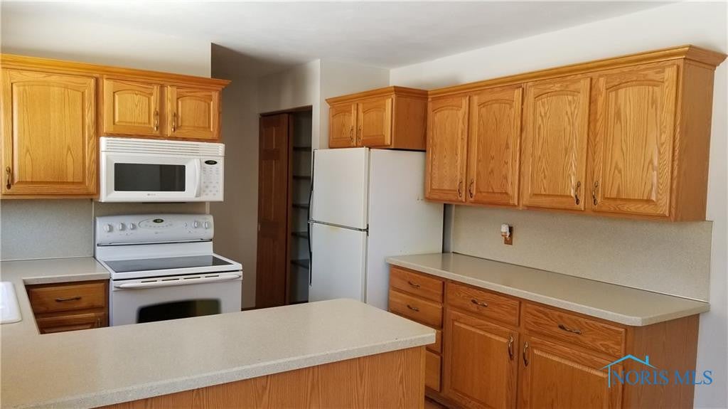 6035 Pebblestone Road Sylvania, OH 43560 - Photo 5 of 17 Gallery Image 5