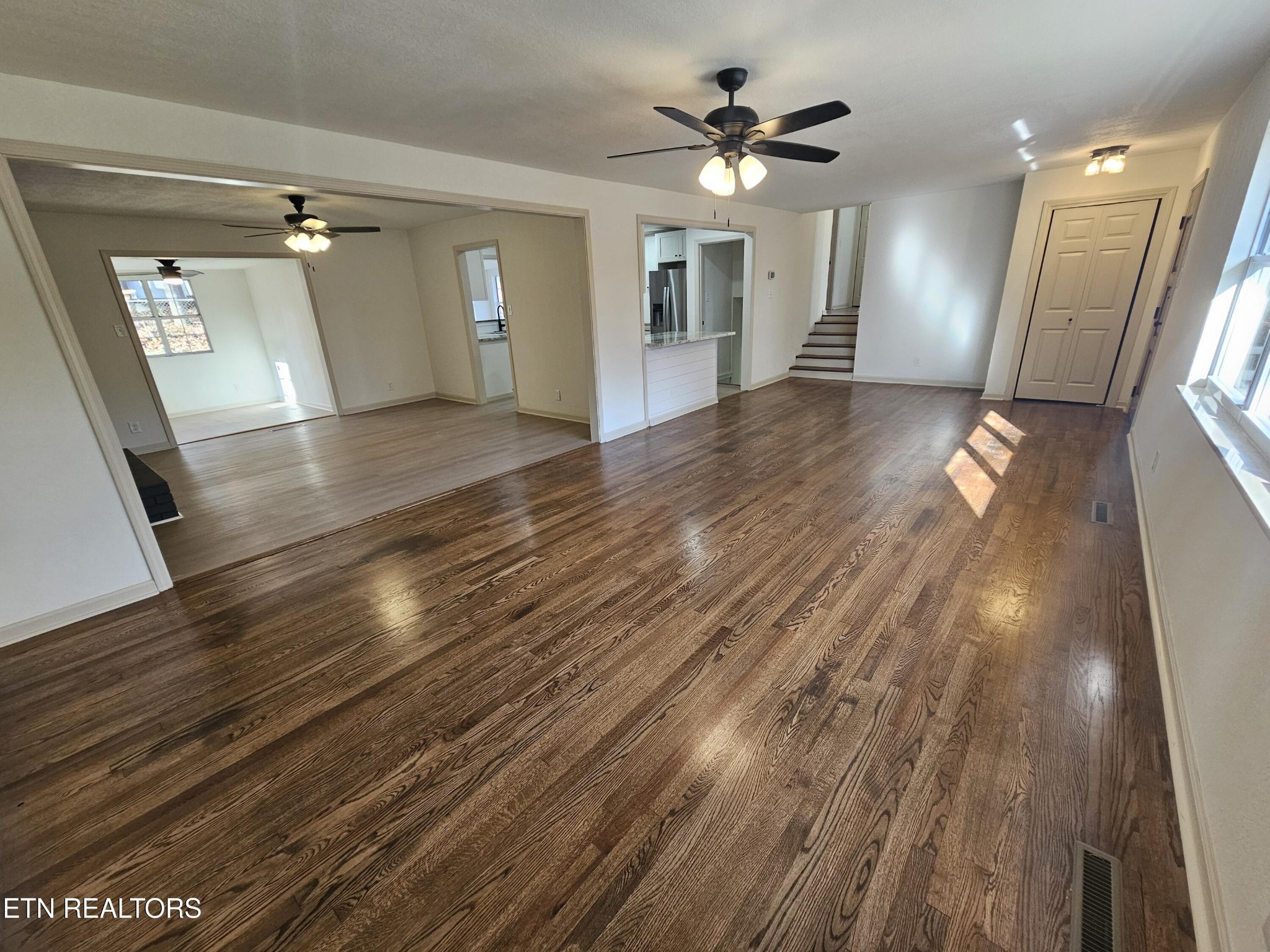 111 East Irving Lane Oak Ridge, TN 37830 - Photo 3 of 43 Gallery Image 3