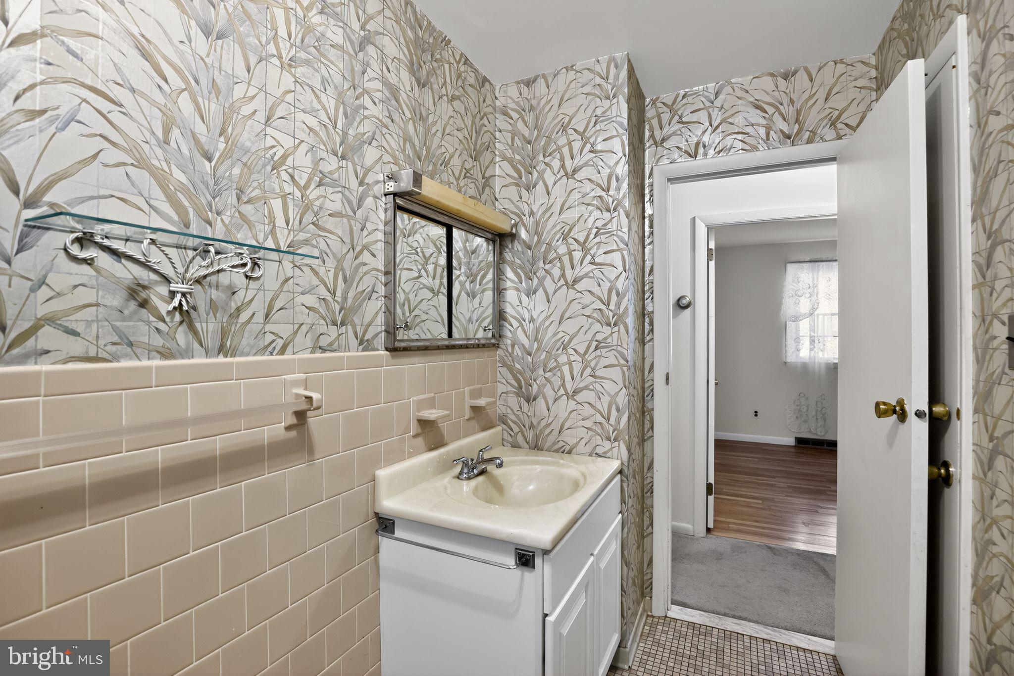 1901 Suffolk Road Finksburg, MD 21048 - Photo 30 of 35 a bathroom with a sink toilet and shower