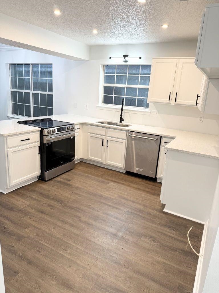 7899 Audubon Drive Foley, AL 36535 - Photo 7 of 39 Kitchen
