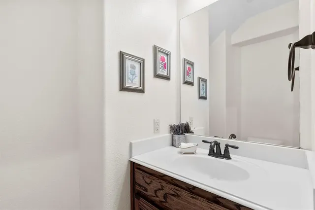 $599,999 | 1517 Presley Way, Lantana, TX 76226