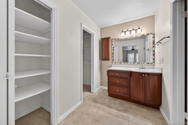 $849,000 | 4 Debbie Court, Chester, NY 10918