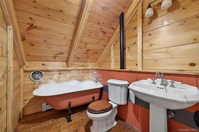 $849,000 | 4 Debbie Court, Chester, NY 10918