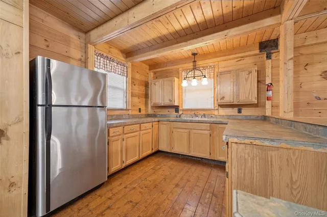 $849,000 | 4 Debbie Court, Chester, NY 10918