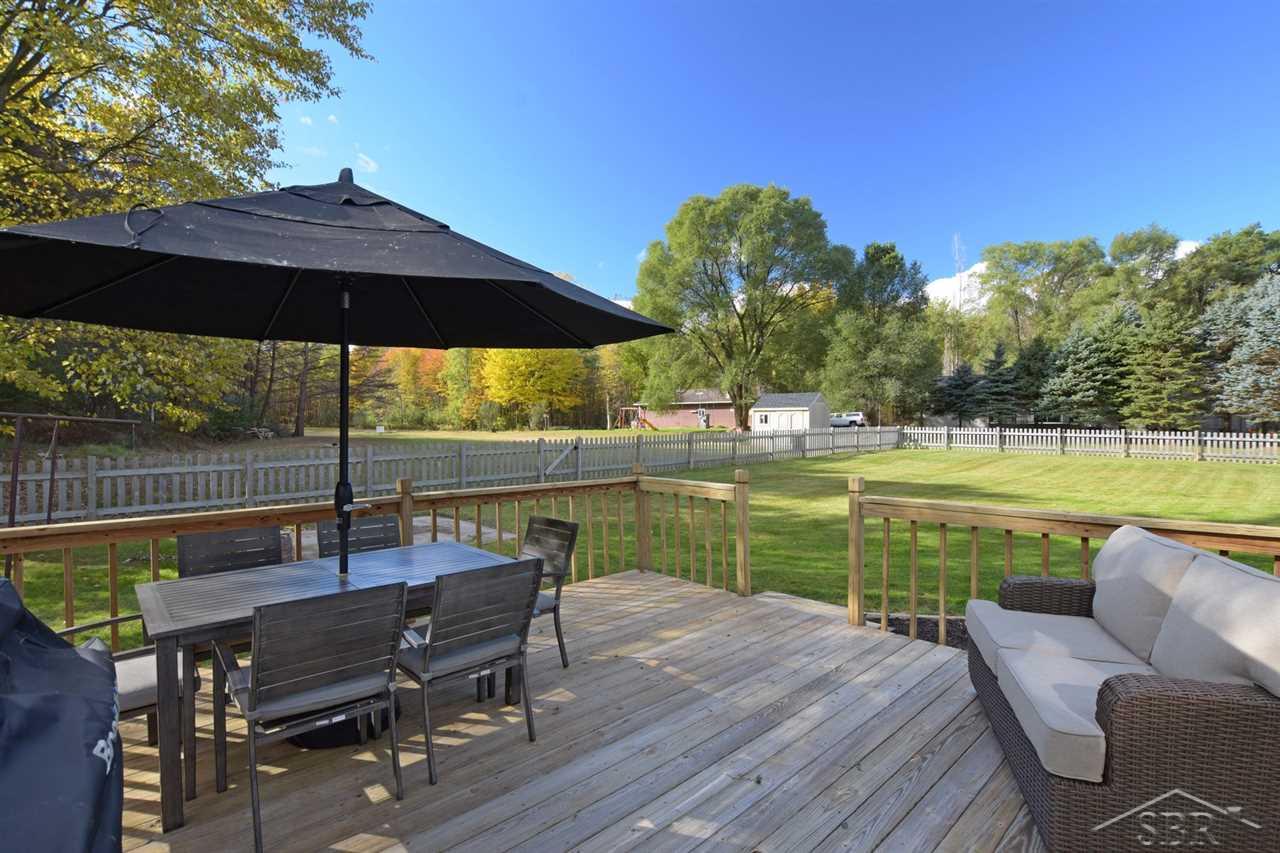12655 Frost Road Hemlock, MI 48626 - Photo 4 of 6 31364390-3.JPG