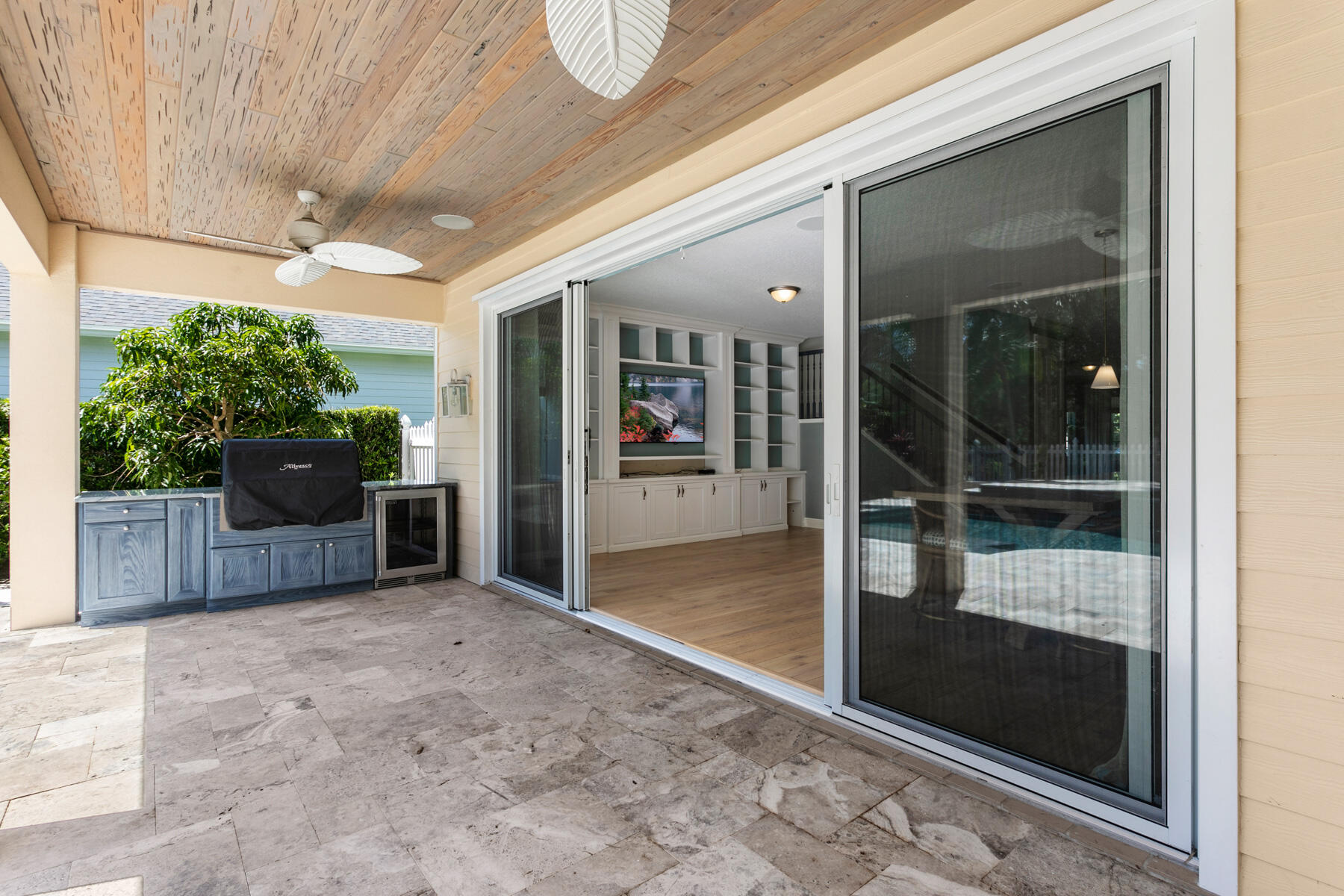 305 Marlberry Circle Jupiter, FL 33458 - Photo 8 of 26 305_Marlberry_38_MLS