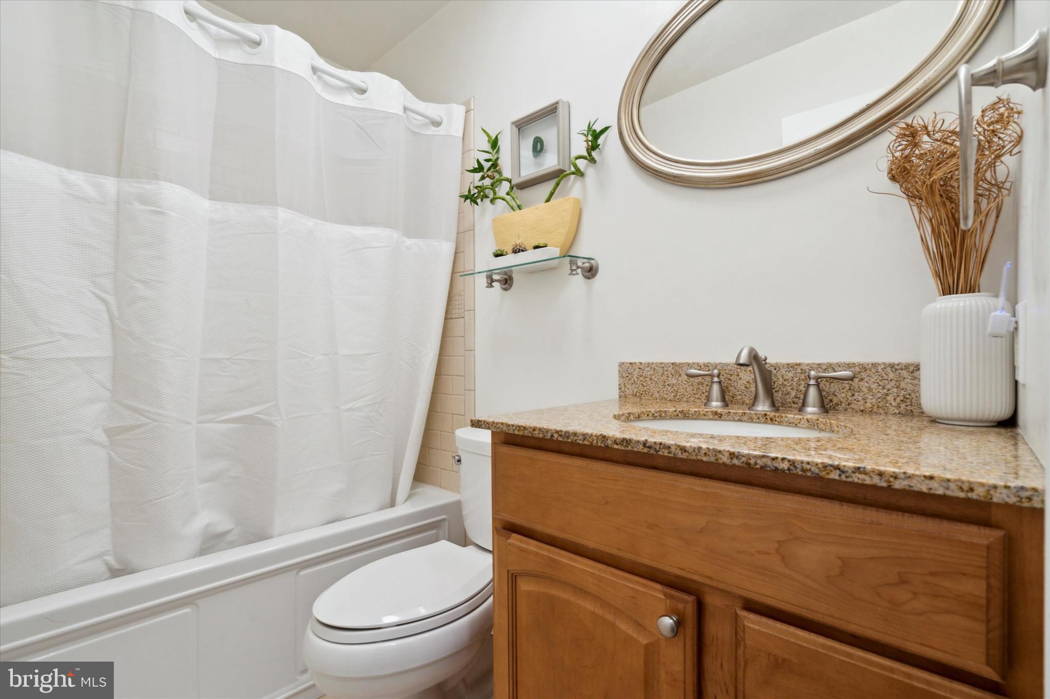 2114 Appletree Street Philadelphia, PA 19103 - Photo 33 of 63 Third floor full bath