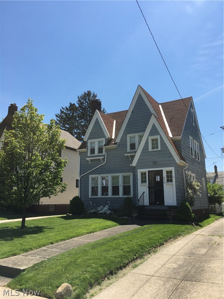 9512 Birchwood Road Cleveland, OH 44125 - Photo 2 of 35