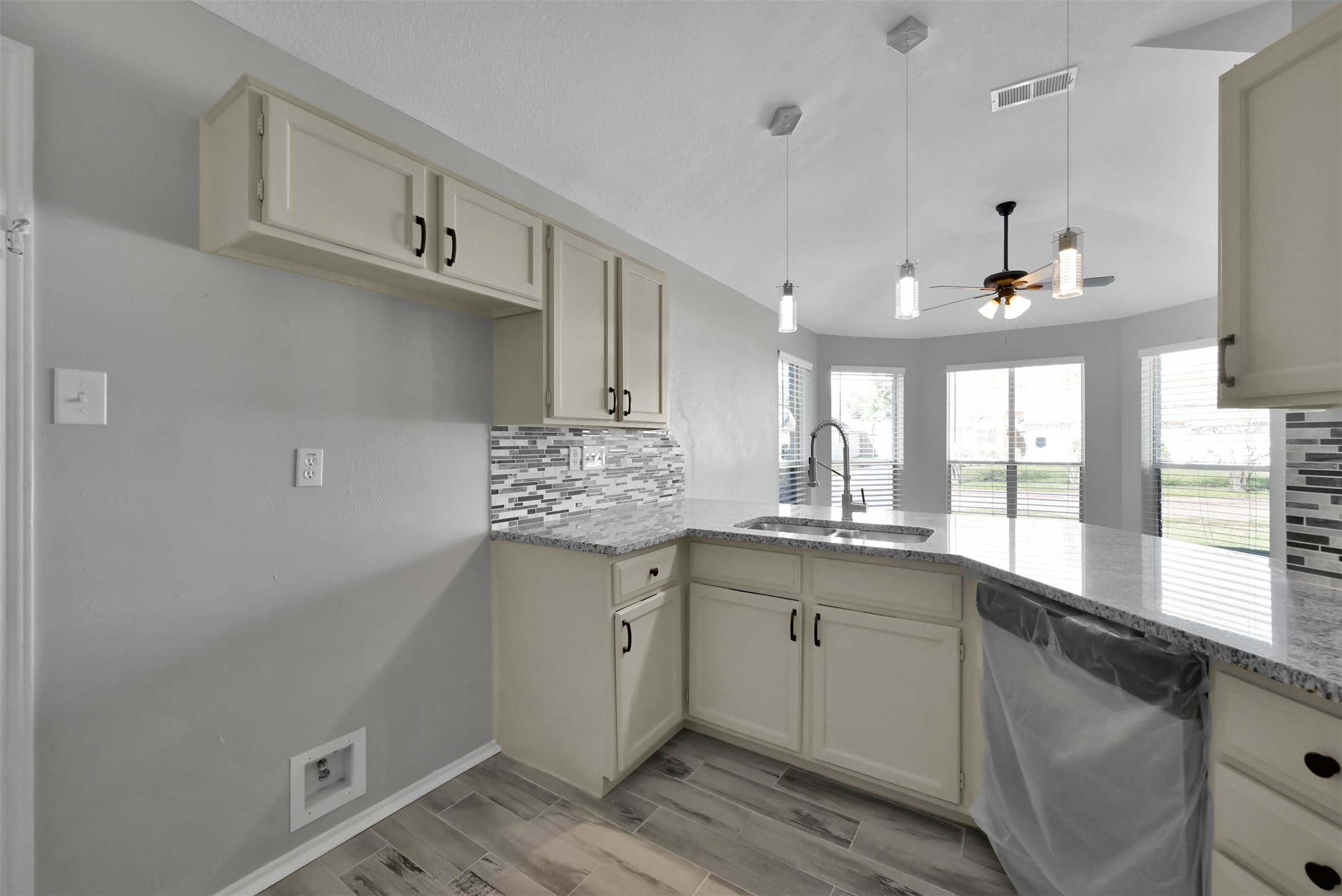 2306 Piddler Drive Spring, TX 77373 - Photo 13 of 38