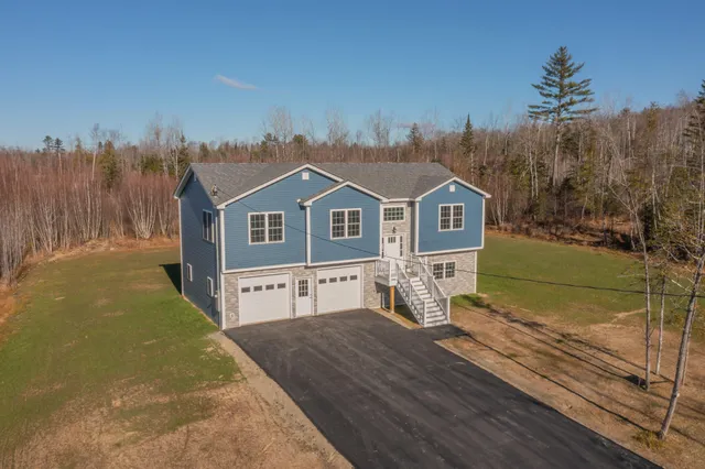 $580,000 | 22 Deer Hill Estates, Cornville, ME 04976