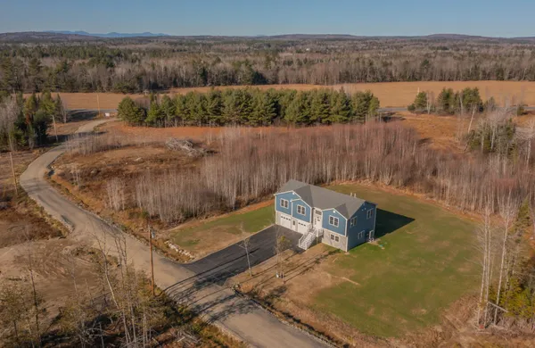 $575,000 | 22 Deer Hill Estates, Cornville, ME 04976