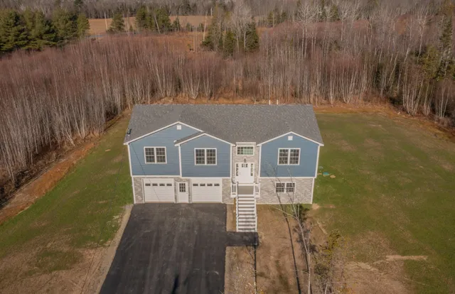 $580,000 | 22 Deer Hill Estates, Cornville, ME 04976