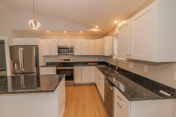 $575,000 | 22 Deer Hill Estates, Cornville, ME 04976