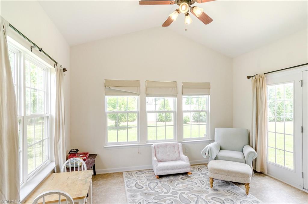 708 Spinning Wheel Point High Point, NC 27265 - Photo 11 of 30 Gallery Image 11