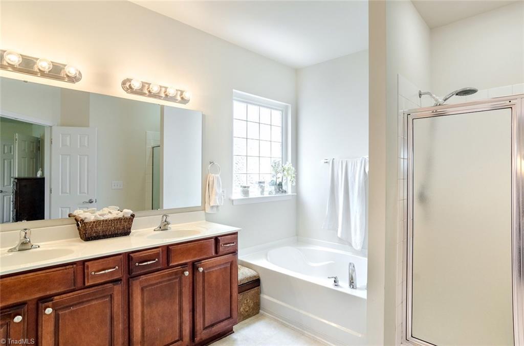 708 Spinning Wheel Point High Point, NC 27265 - Photo 14 of 30 Gallery Image 14