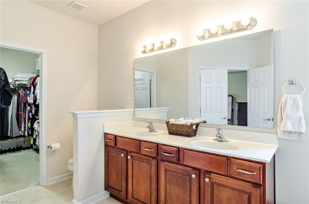 708 Spinning Wheel Point High Point, NC 27265 - Photo 15 of 30 Gallery Image 15