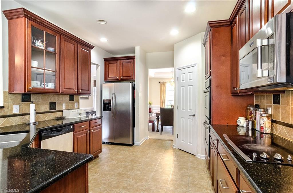 708 Spinning Wheel Point High Point, NC 27265 - Photo 8 of 30 Gallery Image 8