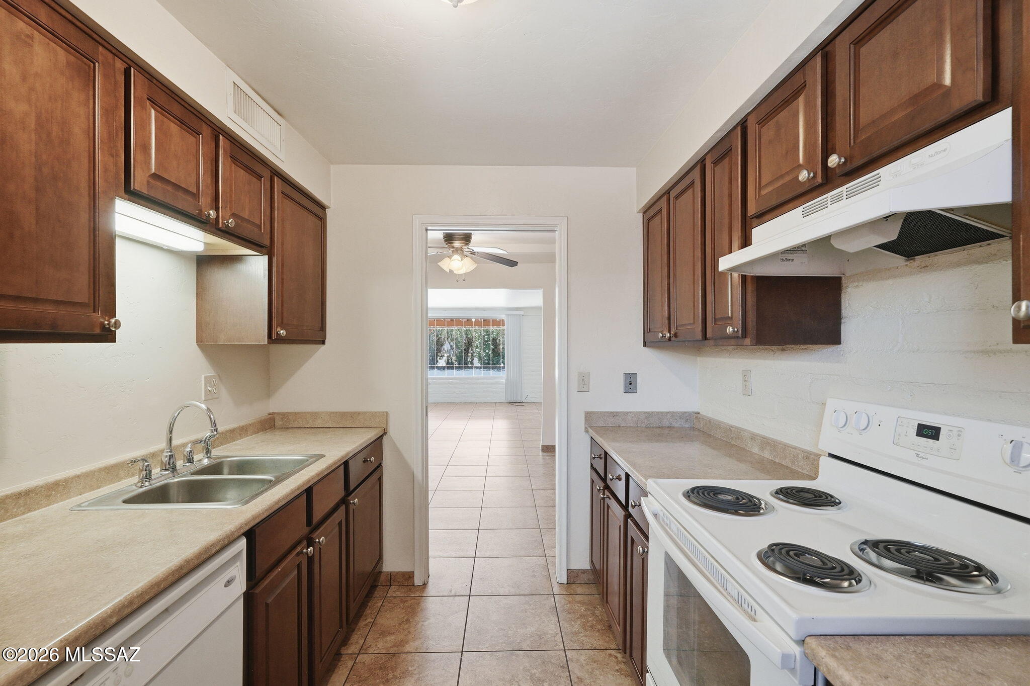 3317 East Fort Lowell Road Tucson, AZ 85716 - Photo 17 of 34