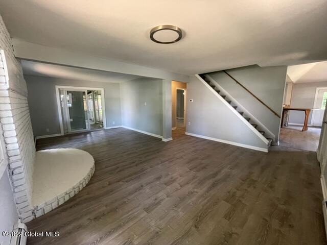 1113 Roberta Road Schenectady, NY 12303 - Photo 5 of 25 Living Room