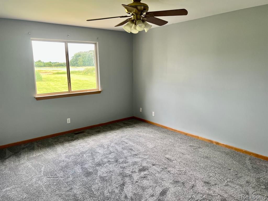 1372 Riley Center Road Memphis, MI 48041 - Photo 9 of 25