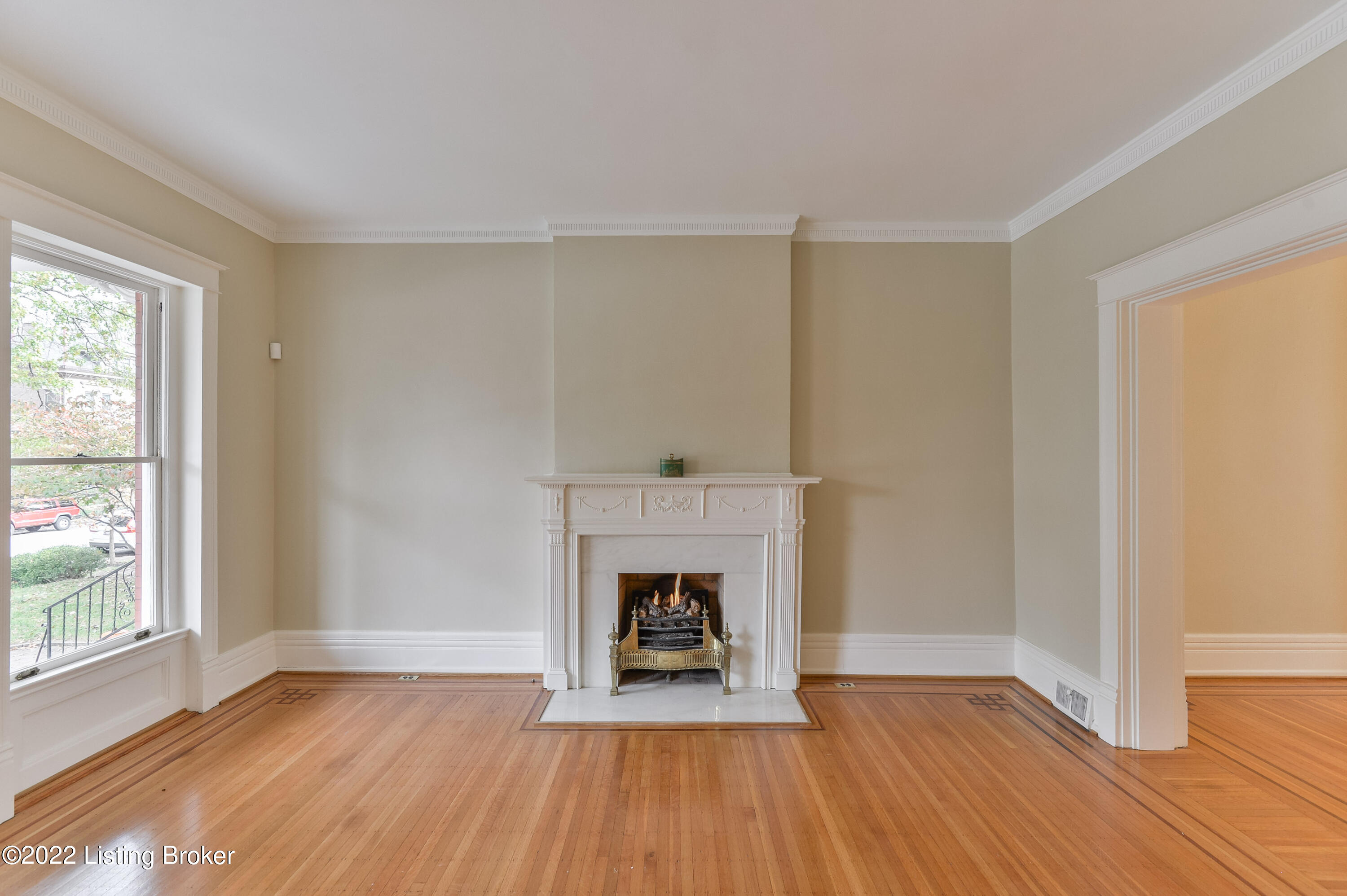 1304 Cherokee Road Louisville, KY 40204 - Photo 8 of 47 021 LSIR 20181102 5855