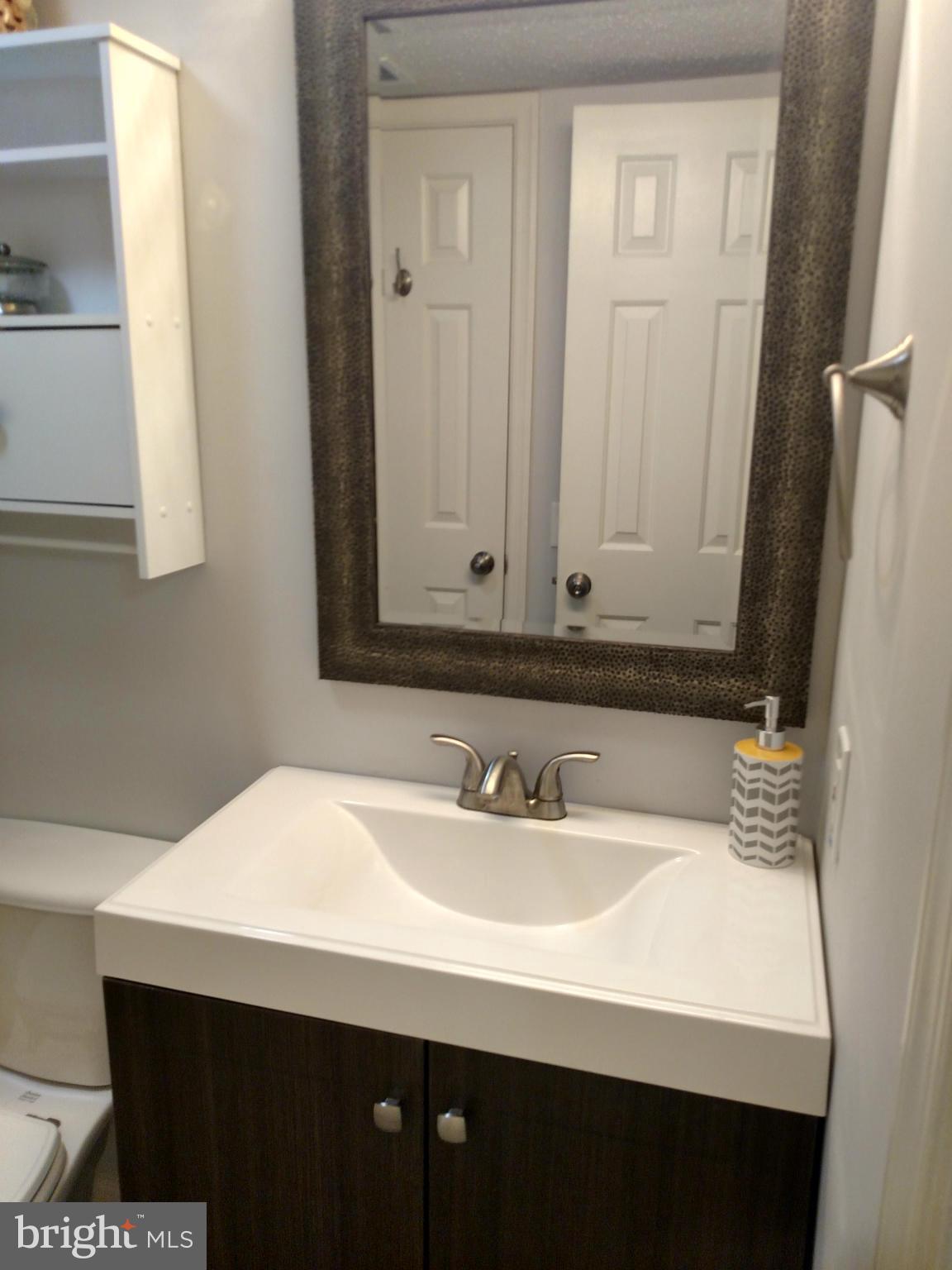 127 Fort Evans Road Southeast, Unit A Leesburg, VA 20175 - Photo 11 of 15 Bath
