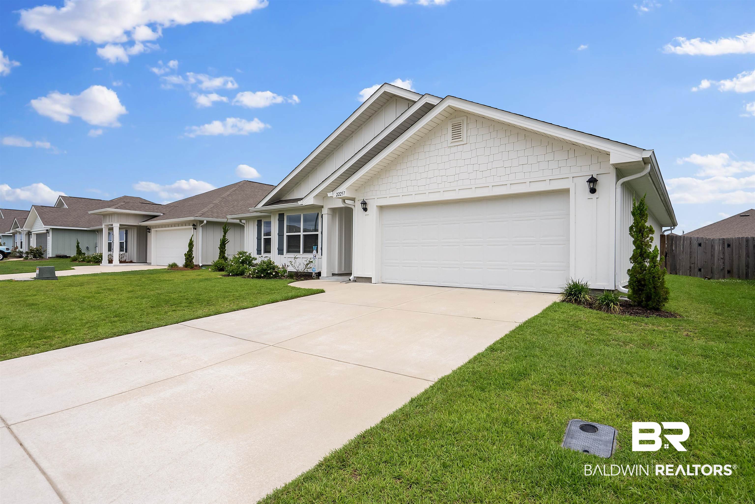 22257 Seabrooke Avenue Foley, AL 36535 - Photo 3 of 26