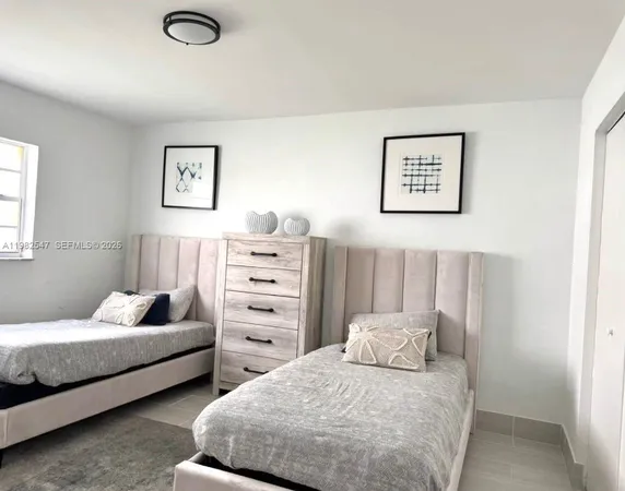 $2,000 | 975 West 74th Street, Unit 301, Hialeah, FL 33014
