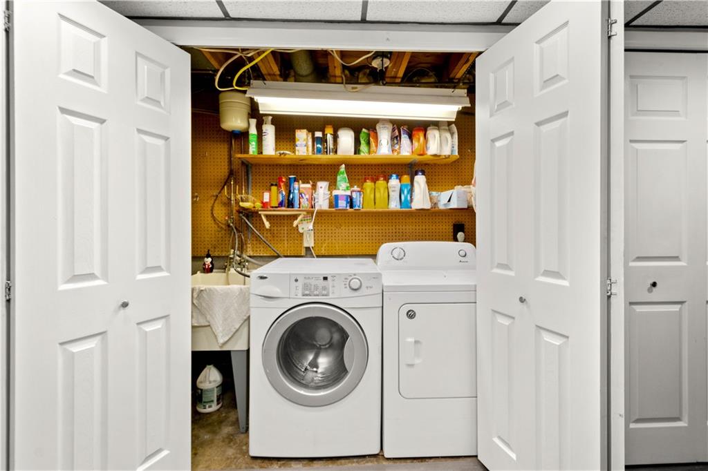 2143 Pendleton Drive Monroeville, PA 15146 - Photo 20 of 25 a utility room with dryer and washer