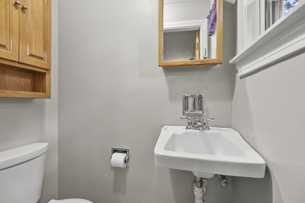 4 Bowdoin Road Andover, MA 01810 - Photo 18 of 42 Gallery Image 18