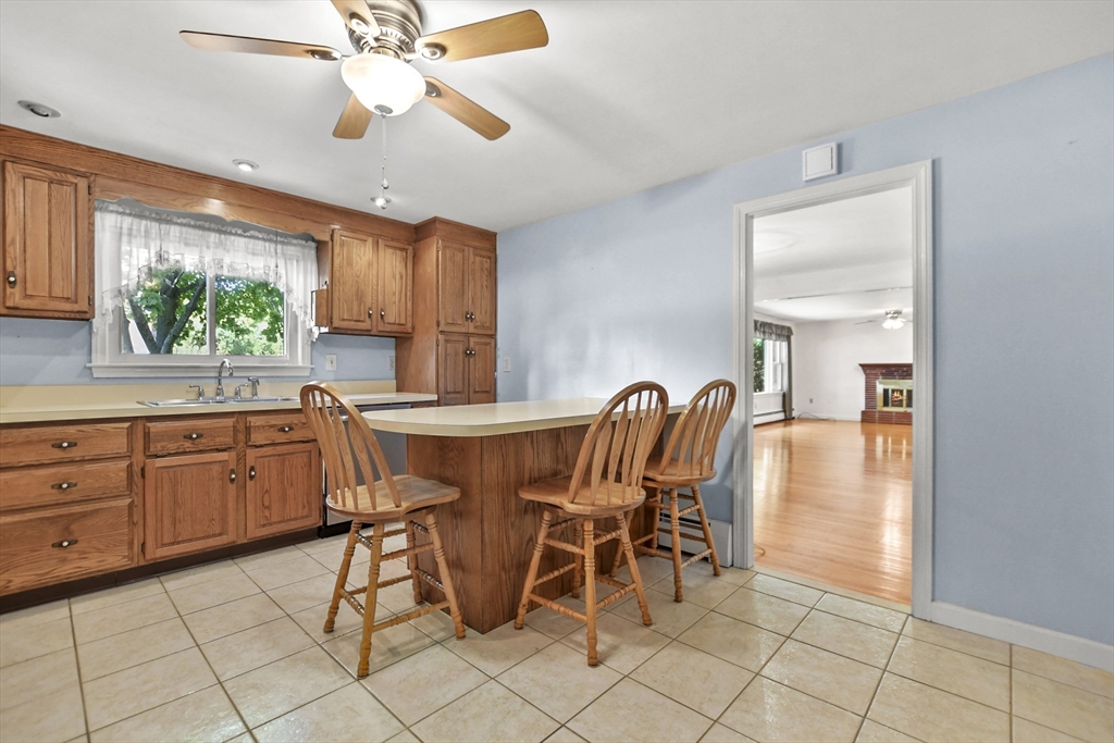 4 Bowdoin Road Andover, MA 01810 - Photo 7 of 42 Gallery Image 7