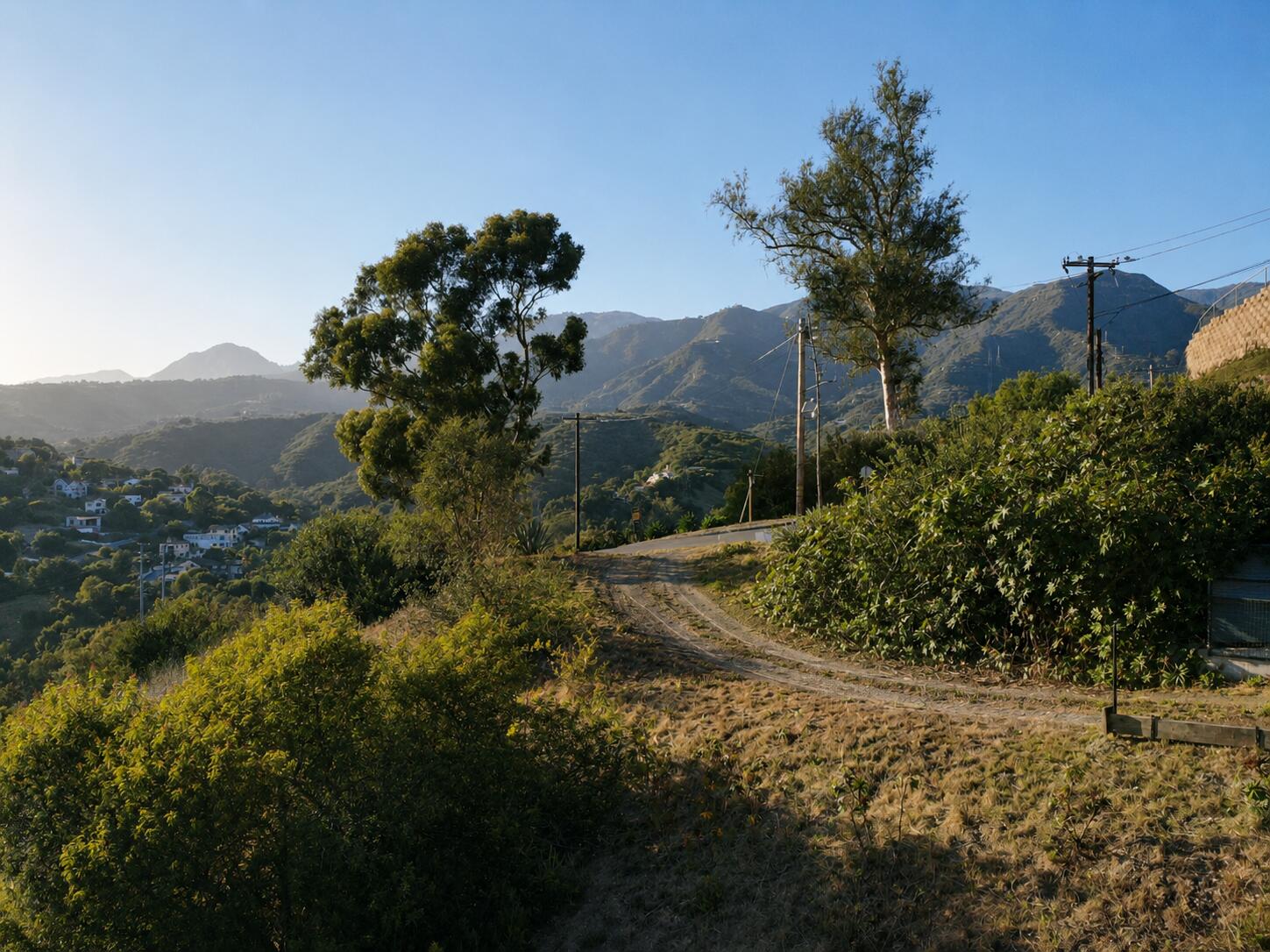 125 Canon View Road Montecito, CA 93108 - Photo 4 of 12 Driveway
