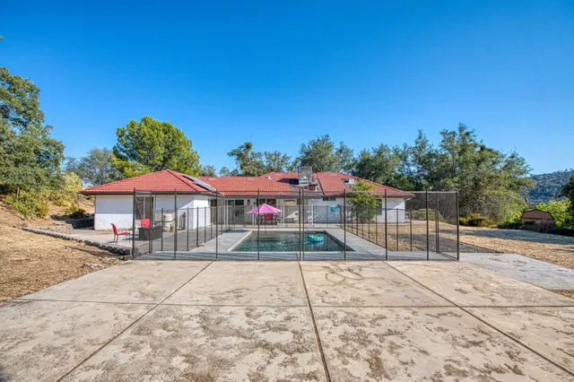 $499,900 | 41981 Wild Horse Court, Coarsegold, CA 93614