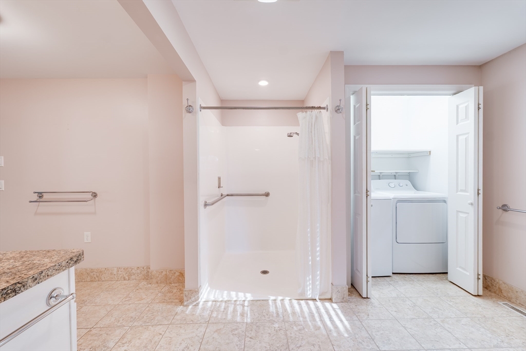 57 Bither Street Springfield, MA 01118 - Photo 7 of 37