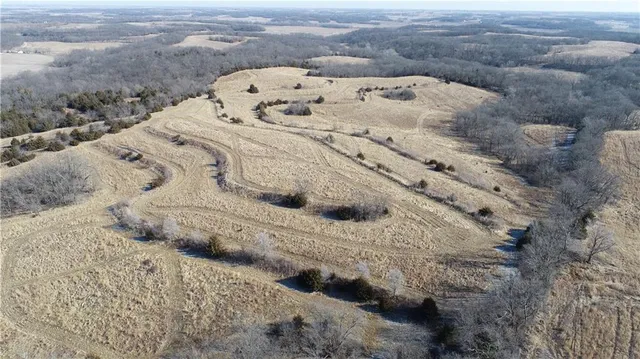 $649,750 | Y Highway, Oregon, MO 64473