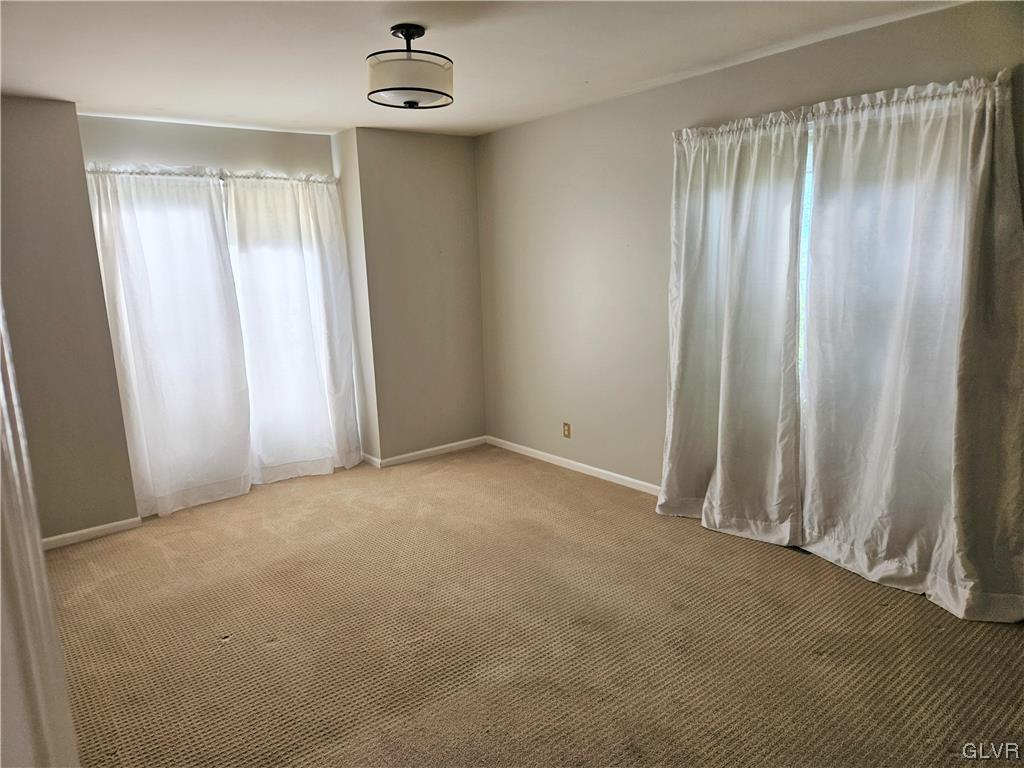 3313 Valley View Road Bethlehem, PA 18020 - Photo 18 of 45 Gallery Image 18