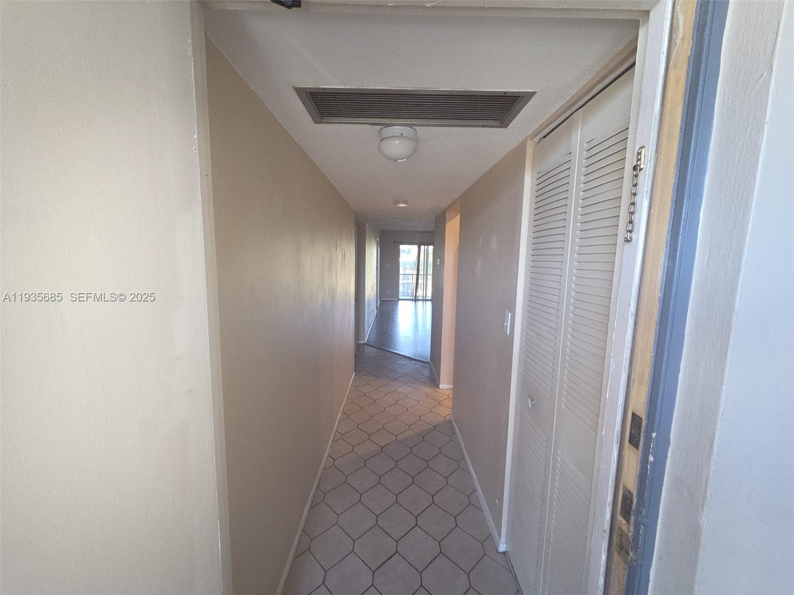 8020 North Colony Circle, Unit 305 Tamarac, FL 33321 - Photo 3 of 19