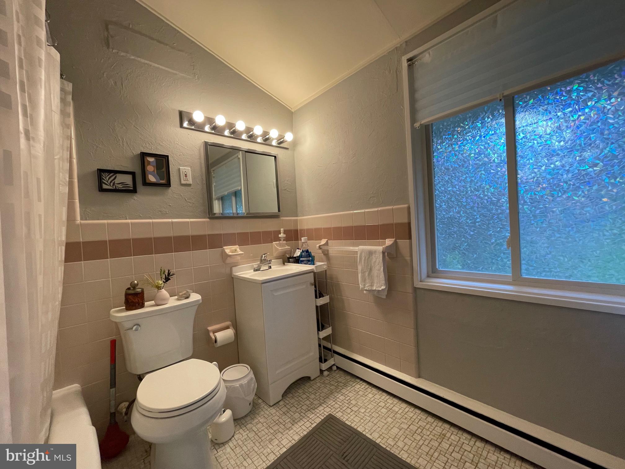 5 Holly Lane Malvern, PA 19355 - Photo 18 of 51 Hall Bath