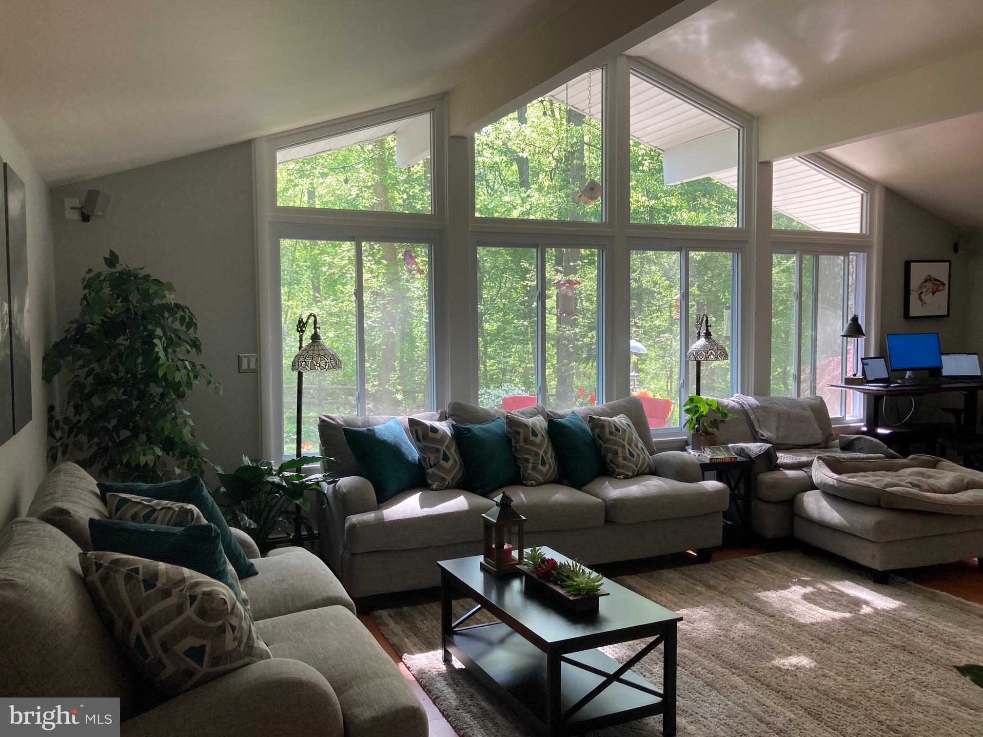 5 Holly Lane Malvern, PA 19355 - Photo 5 of 51 Really is a Great Room!