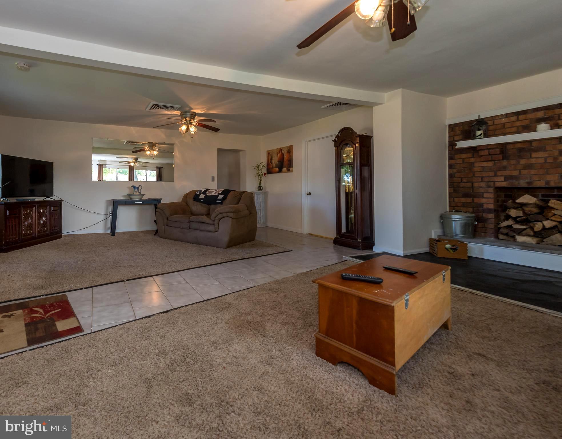 71 Gentle Road Levittown, PA 19057 - Photo 3 of 35 Plenty of room for entertaining